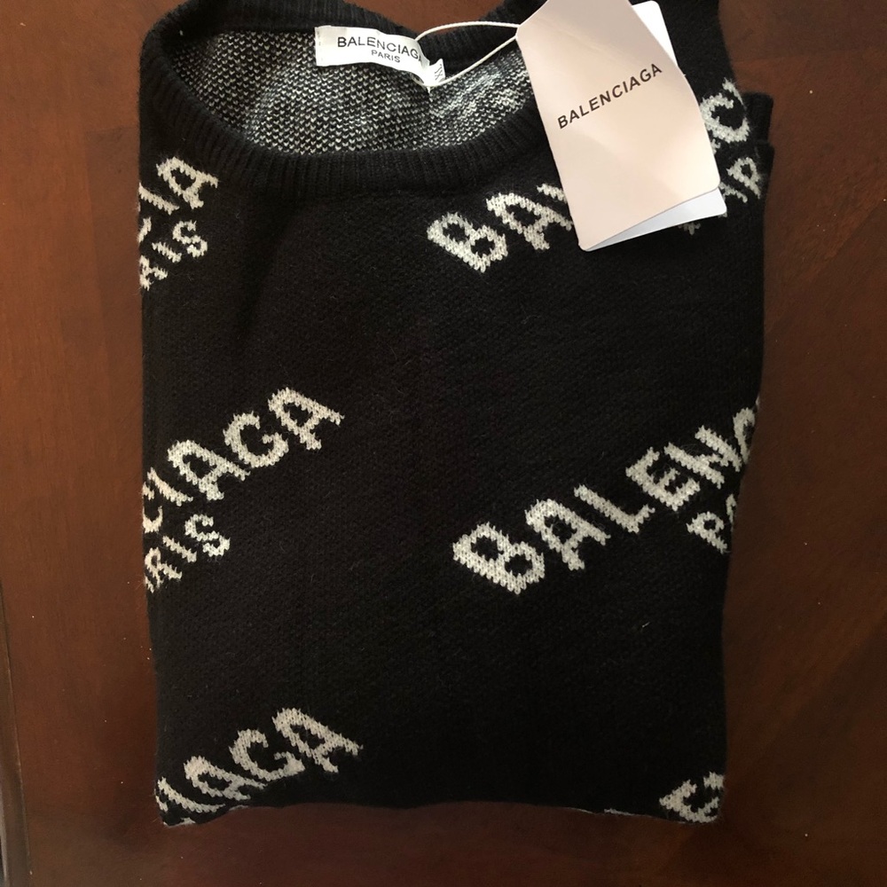 NWT Balenciaga crewneck sweater